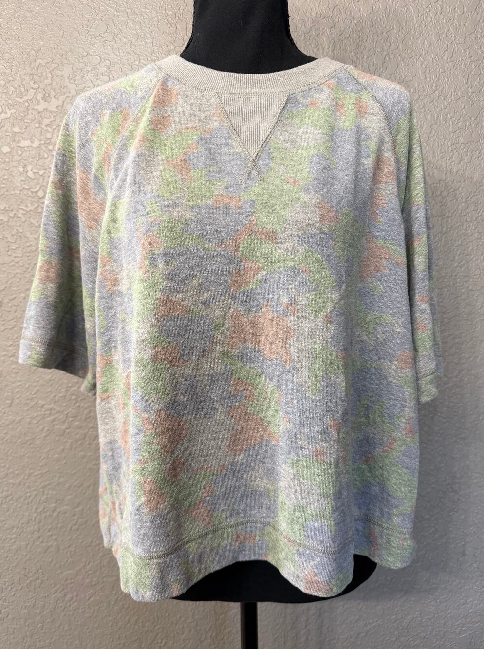 prAna Womens Sz L Colorful Camo Gray Flowy Short Sleeve Sweatshirt Crop Hemp